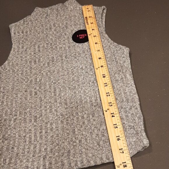 Gray Two Piece Sweater Pencil Skirt Set - Picture 5 of 12